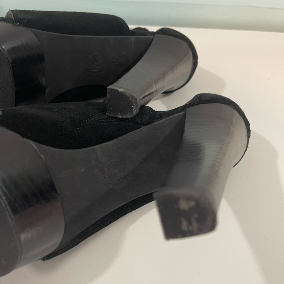 MICHAEL Kors Black Suede Heeled Sandals Size 8.5M - Picture 9 of 15